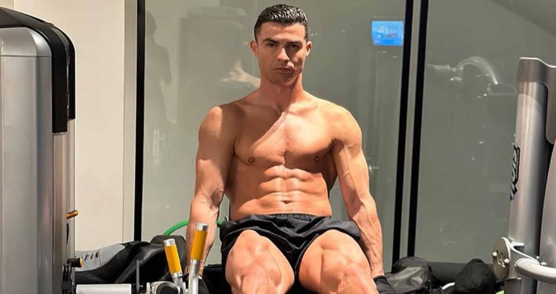 Ronaldo tập trung vào tăng cường cơ lõi và cơ phần dưới để cải thiện sự nhanh nhẹn, tốc độ và sức bền