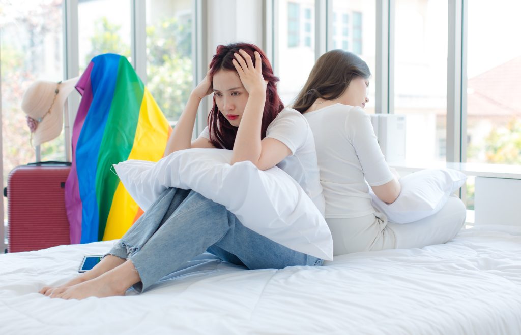 Những người thuộc LGBTQ+ có nguy cơ suy giảm sức khỏe não bộ cao hơn và sớm hơn so với người dị tính