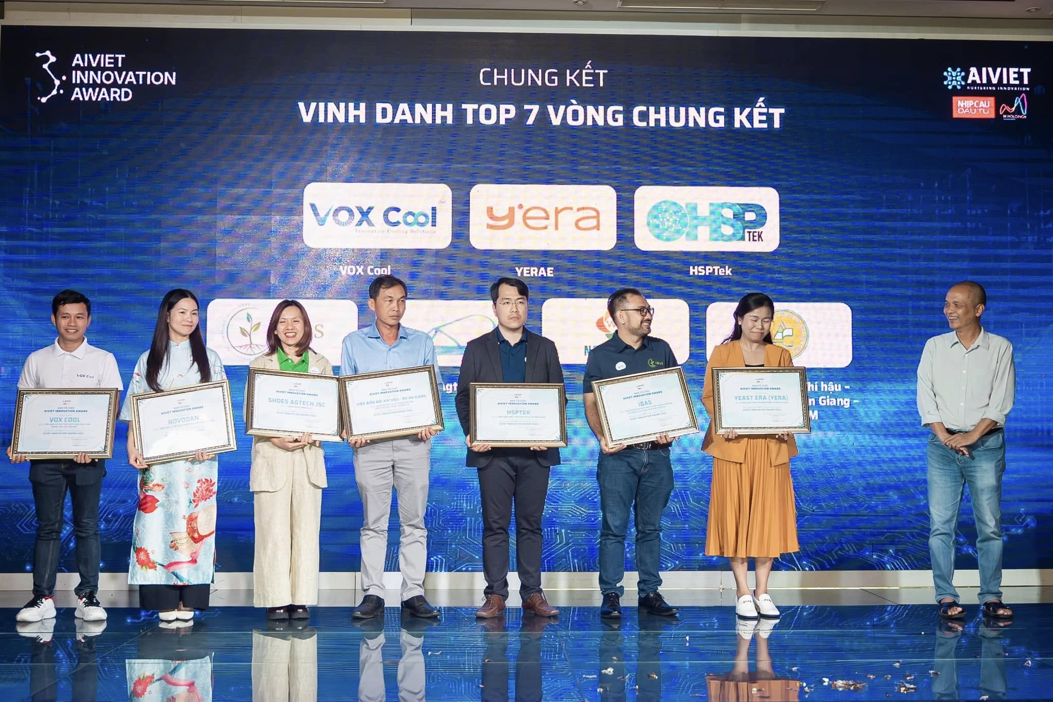 các đội thi tại AiViet Innovation Award 2024