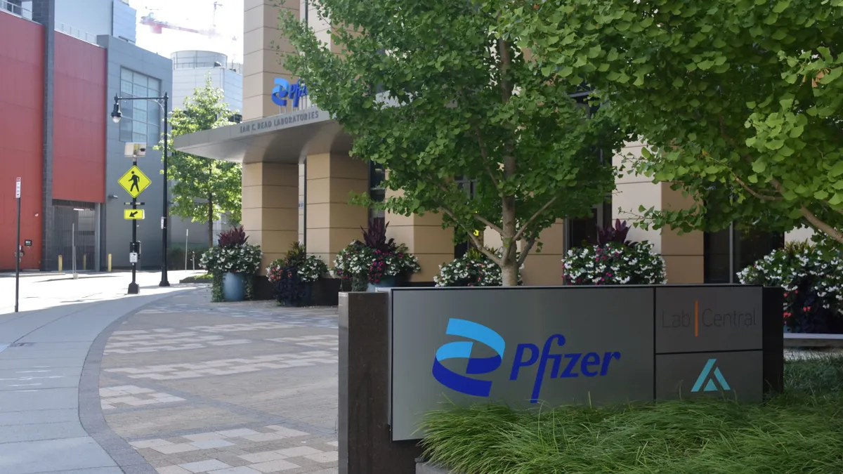 công ty dược phẩm Pfizer