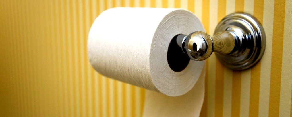 Bằng sáng chế 134 năm tuổi tiết lộ cách treo giấy vệ sinh đúng chuẩn
